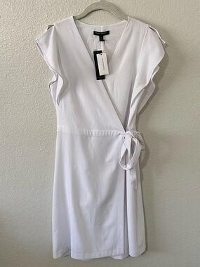Banana Republic | NWT White Wrap Dress Size 6